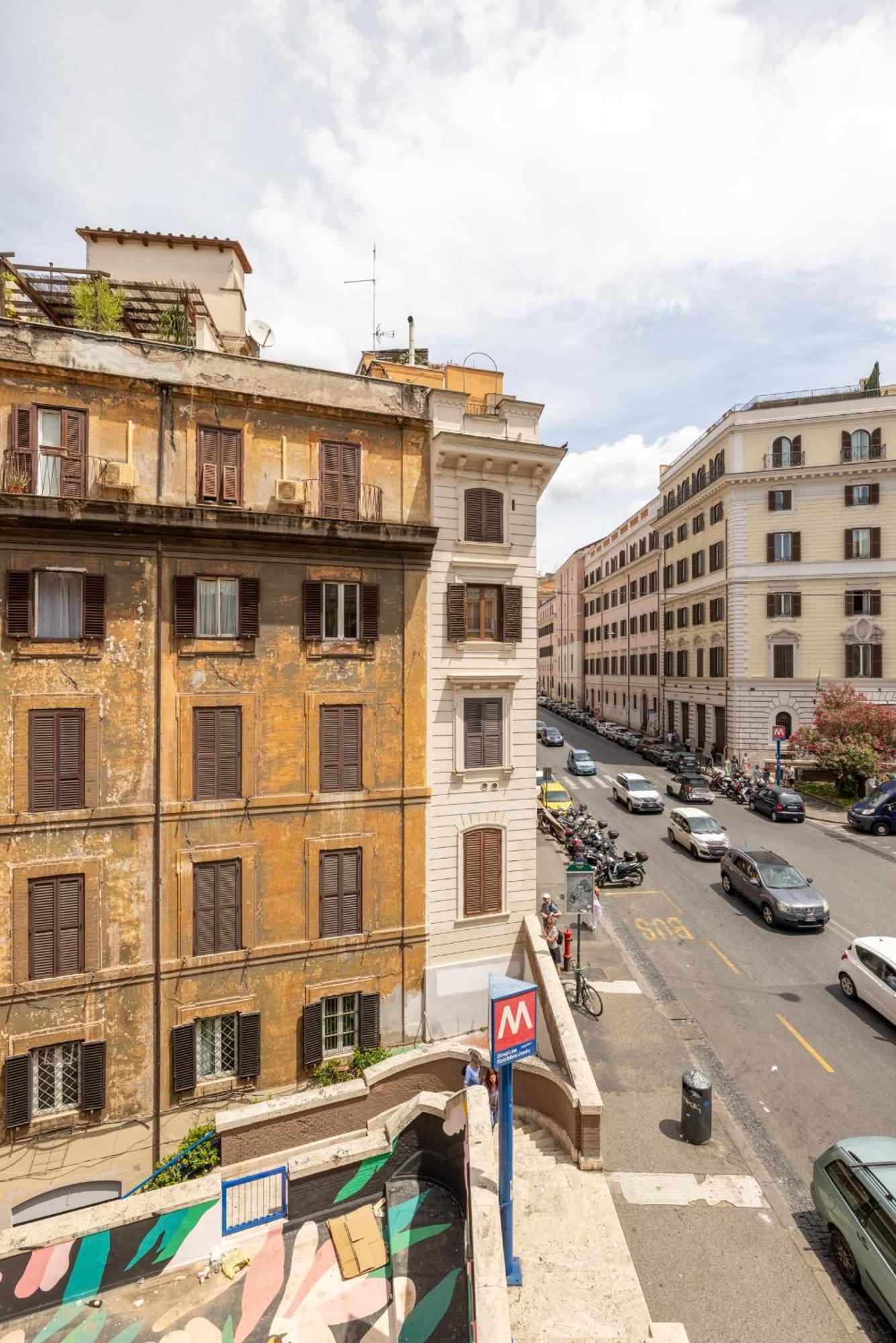 Cavour 211 - B&d * Roma