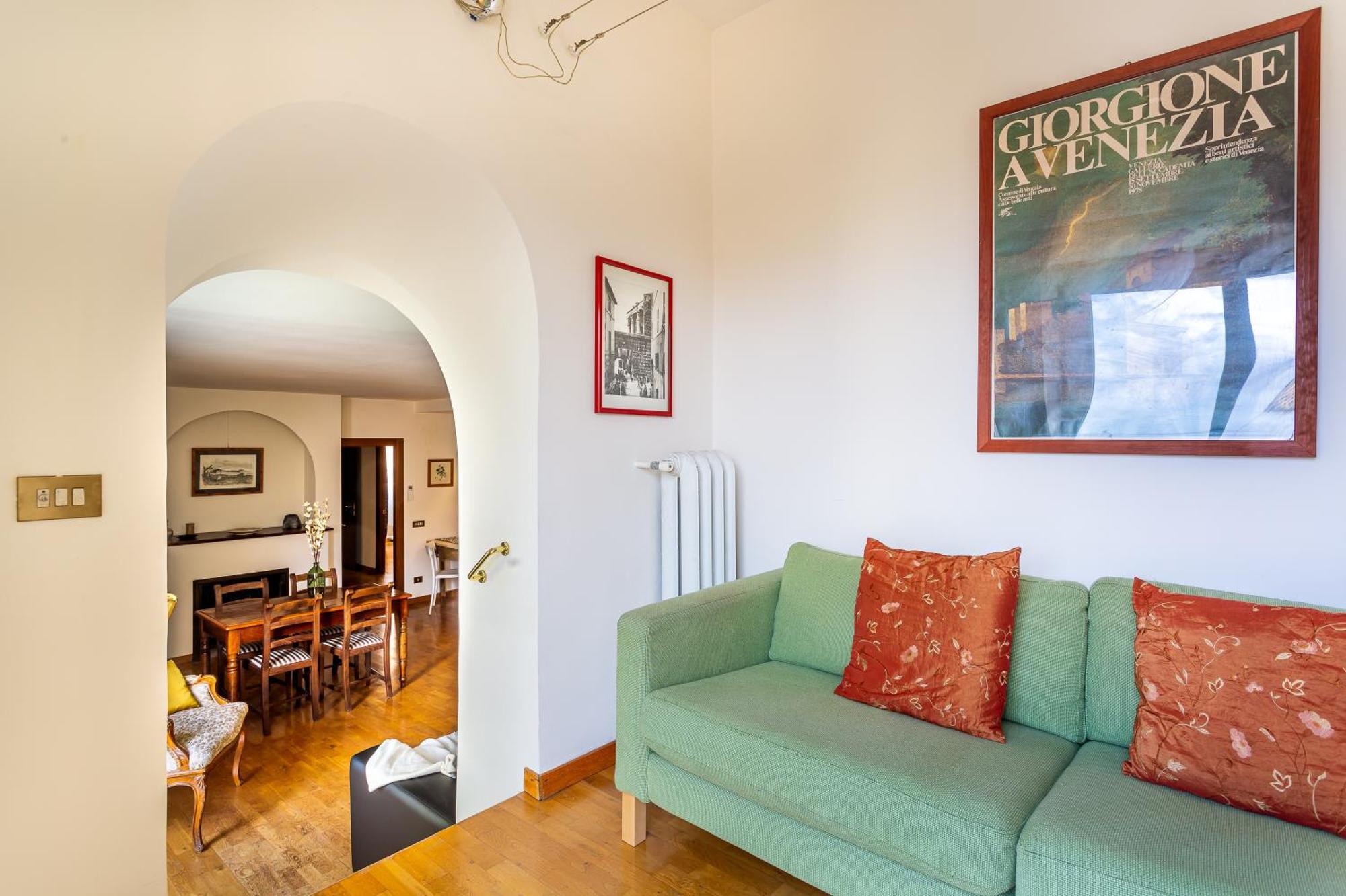 Iflat Lovely 2 Bedroom In Rione Monti * Roma