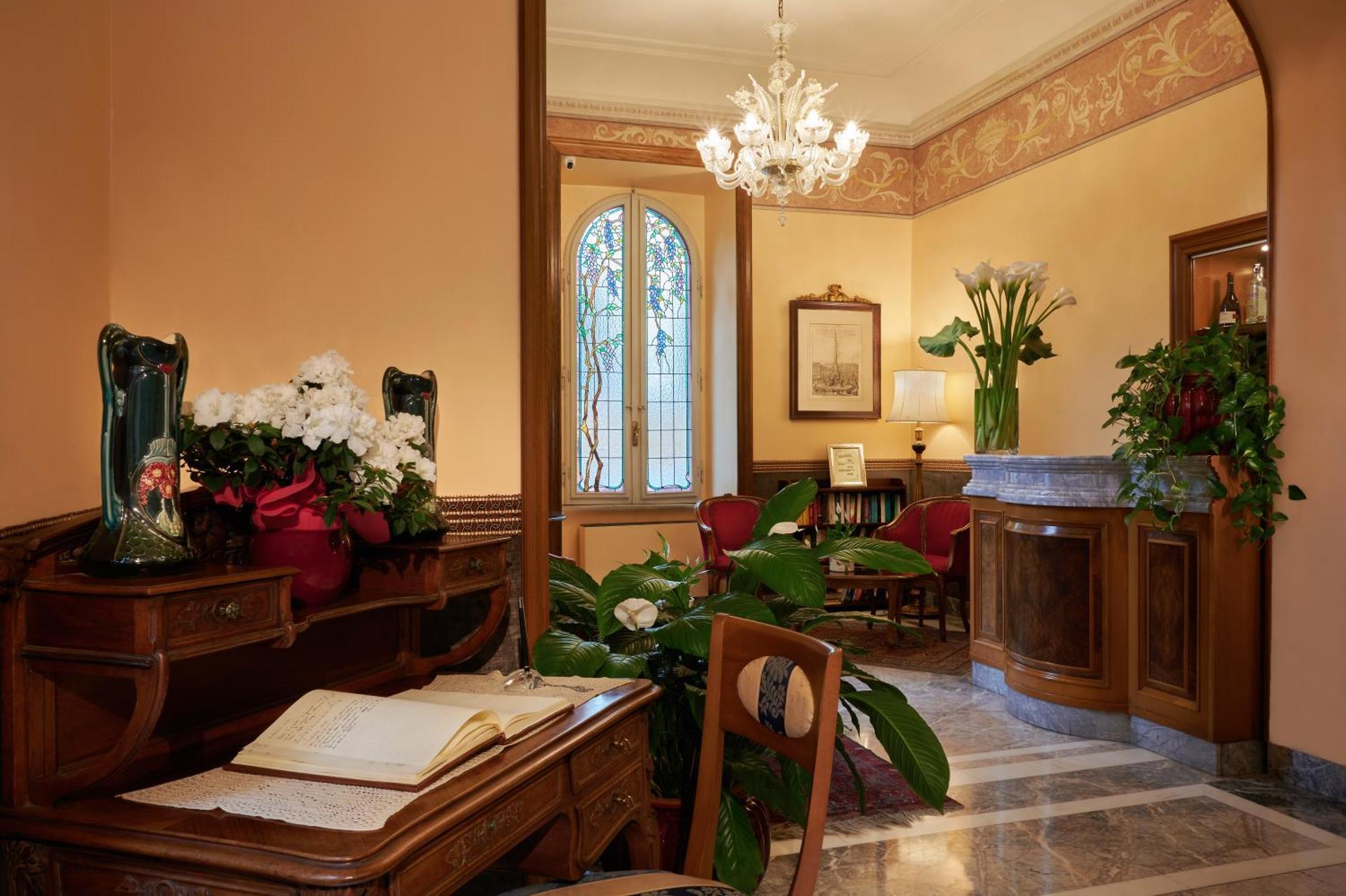 Farnese Hotell 4*