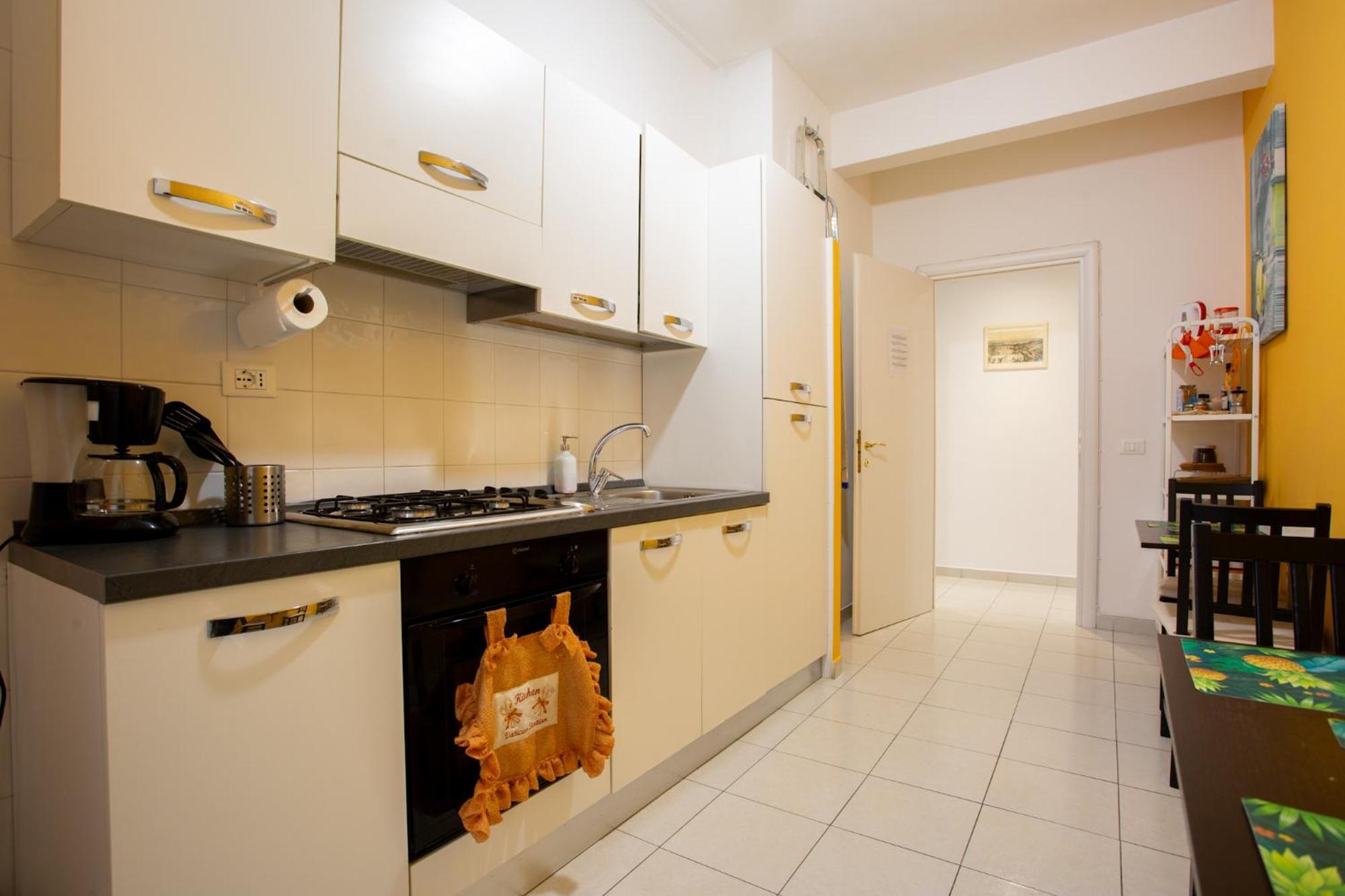 Vatican Station Bed & Breakfast 2*
