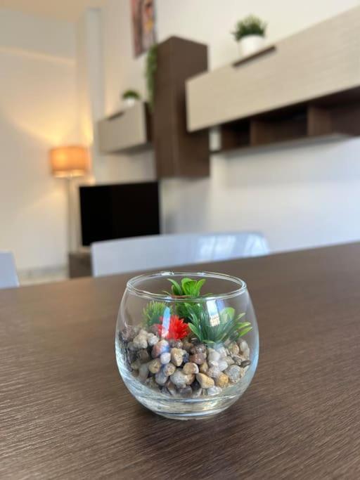 Prella House 50 Mt Da Metro B Jonio Leilighet