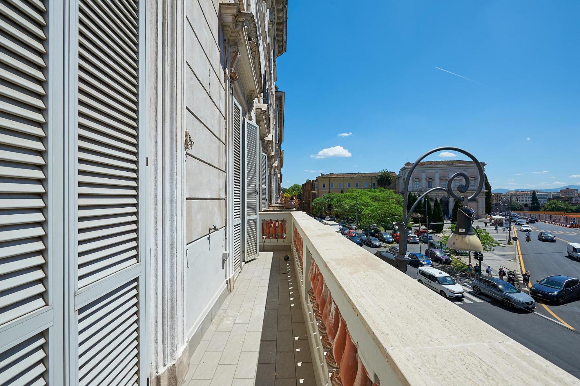 Apartment Irex Shining Near Colosseo Rom