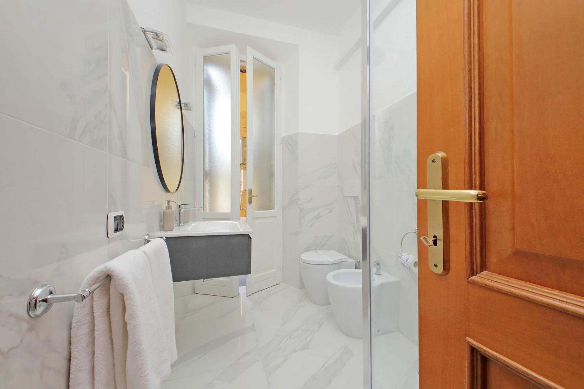 Ych-comfortable 2 Bedrooms Flat Near Colosseum Apartamento *