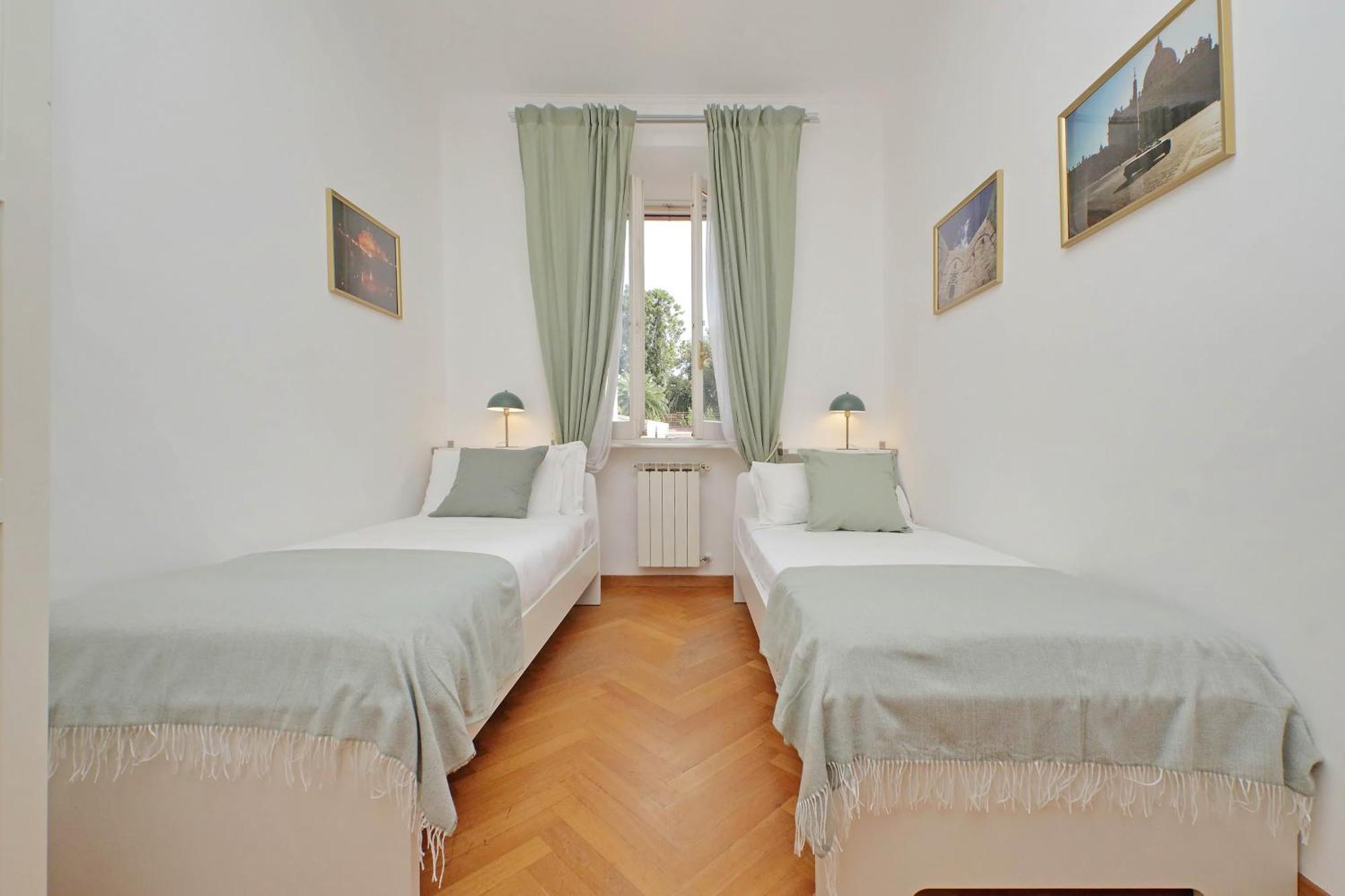 Apartamento Ych-comfortable 2 Bedrooms Flat Near Colosseum Roma