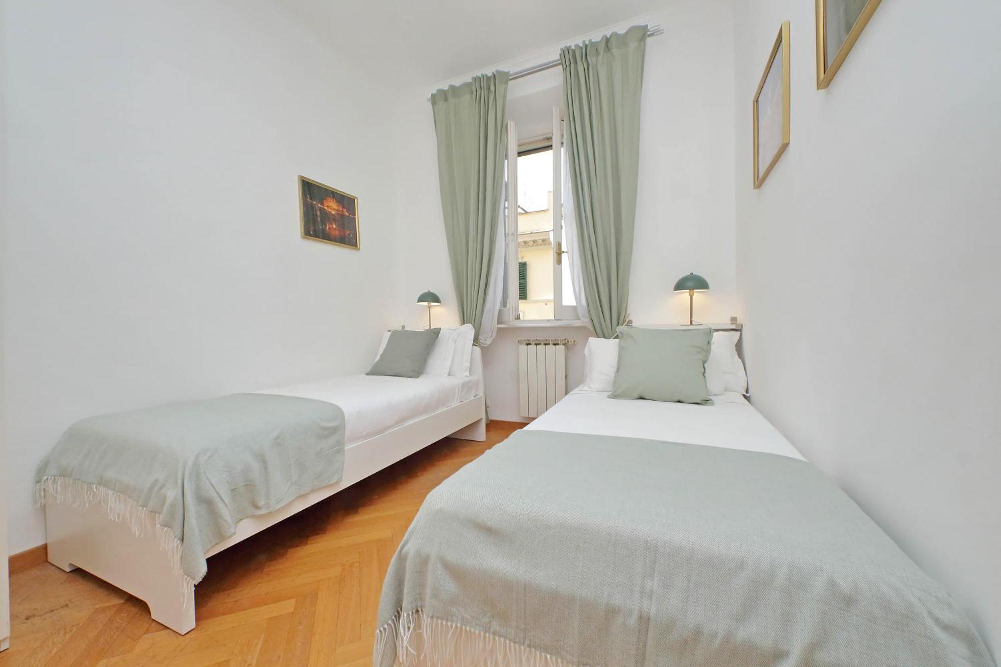 Apartamento Ych-comfortable 2 Bedrooms Flat Near Colosseum Roma