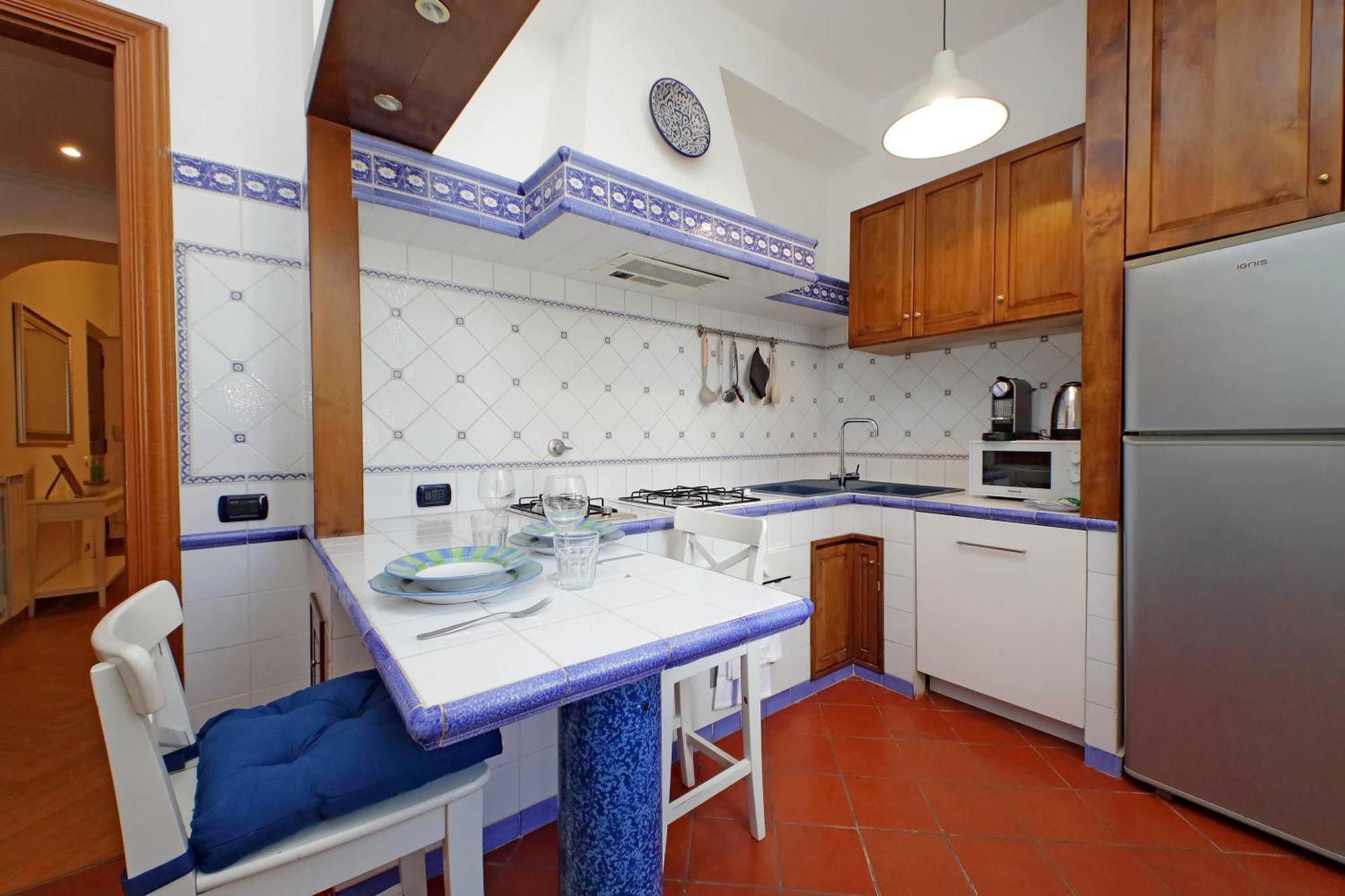 Ych-comfortable 2 Bedrooms Flat Near Colosseum Roma
