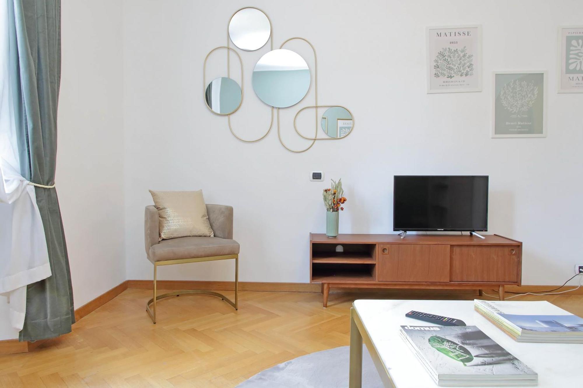 Ych-comfortable 2 Bedrooms Flat Near Colosseum Roma