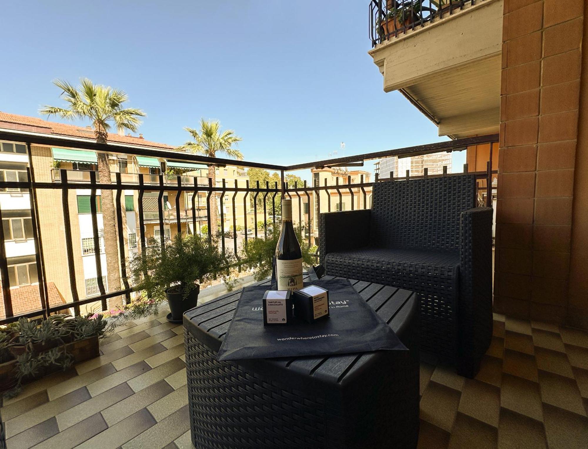 Luminous 2br Family In Residential Area Roma