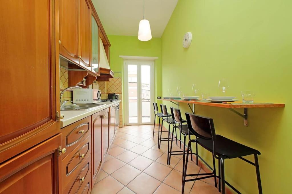 Aria Di Apartment *