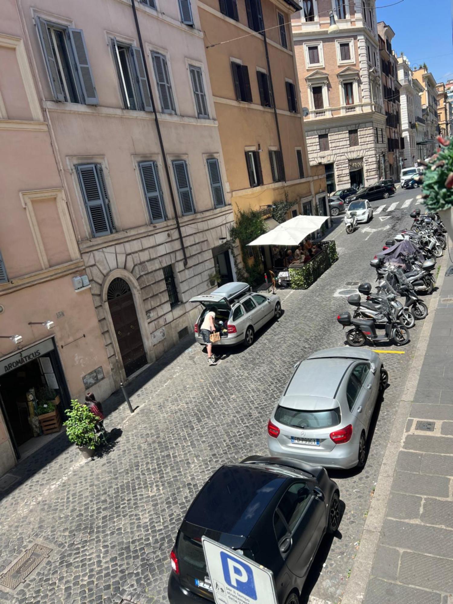 Apartamento Lovely Near Colosseum *