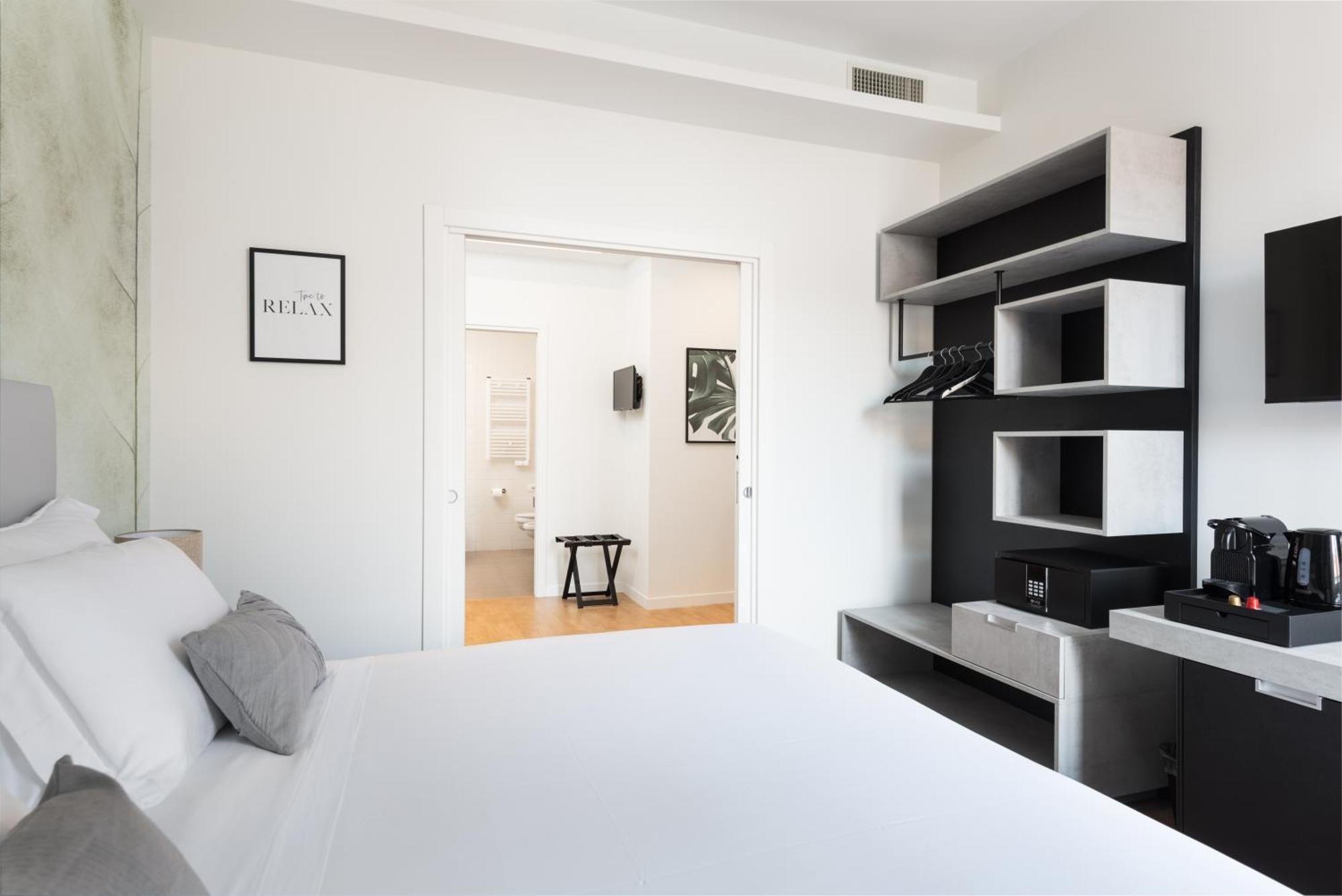At Forty-one Hotel Roma