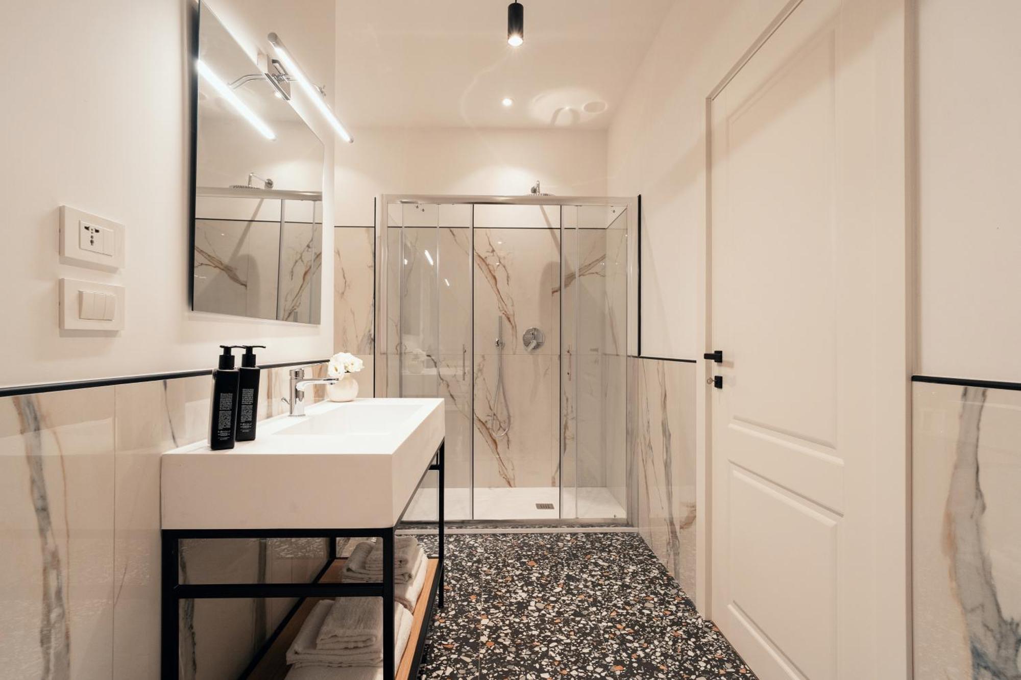 Naman Hotellerie - Monti Affittacamere *