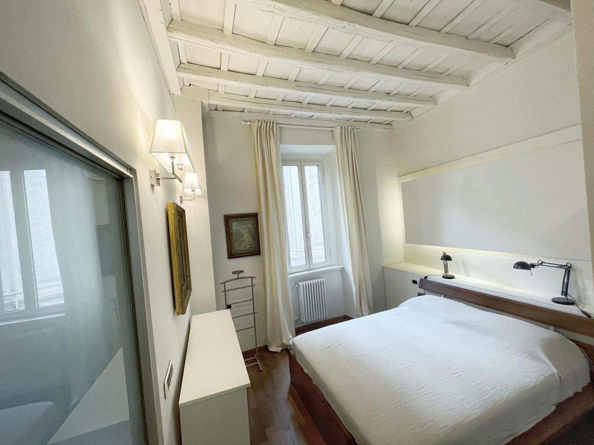 Delux * Roma