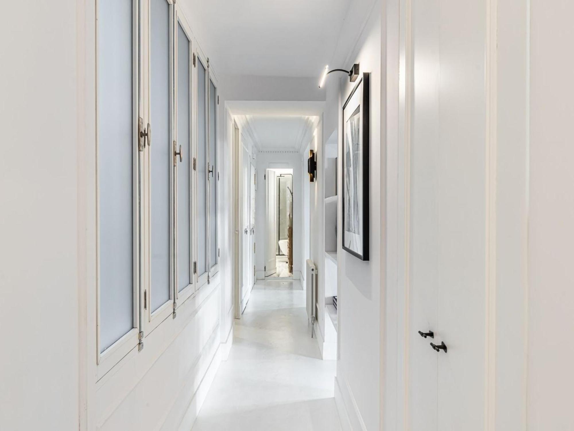 Exclusive Aristocrat Style Roma