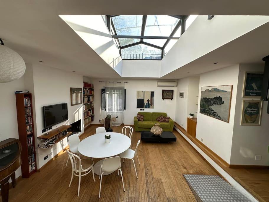 Nuovo Loft A Trastevere Con Super Terrazzo * Roma