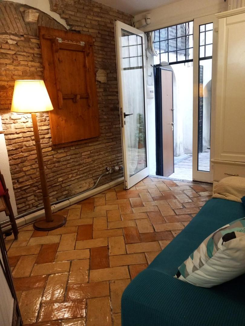 Apartment Domus Next Campo De'fiori With Thermal Shower