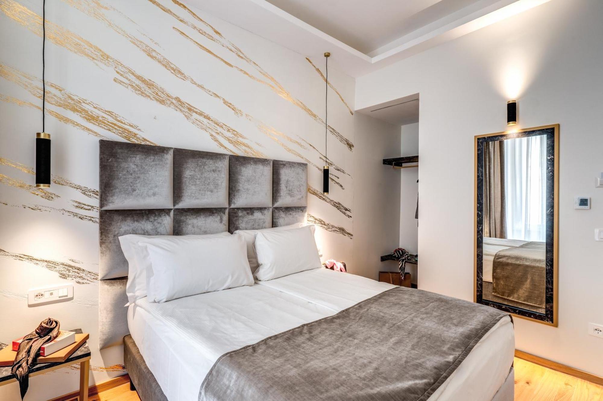 Goldoni 47 3* Rome