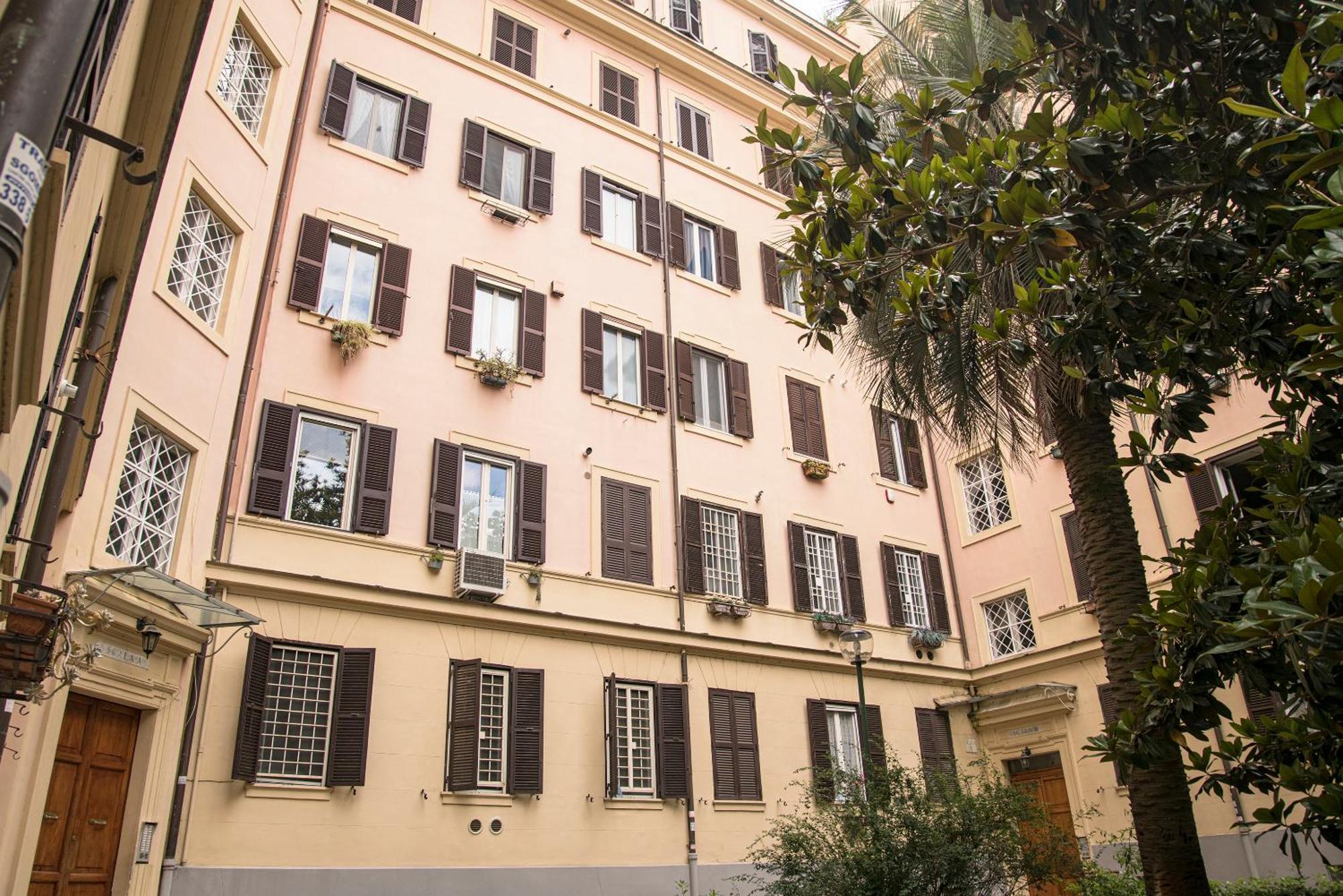 Esa Flaminio * Roma