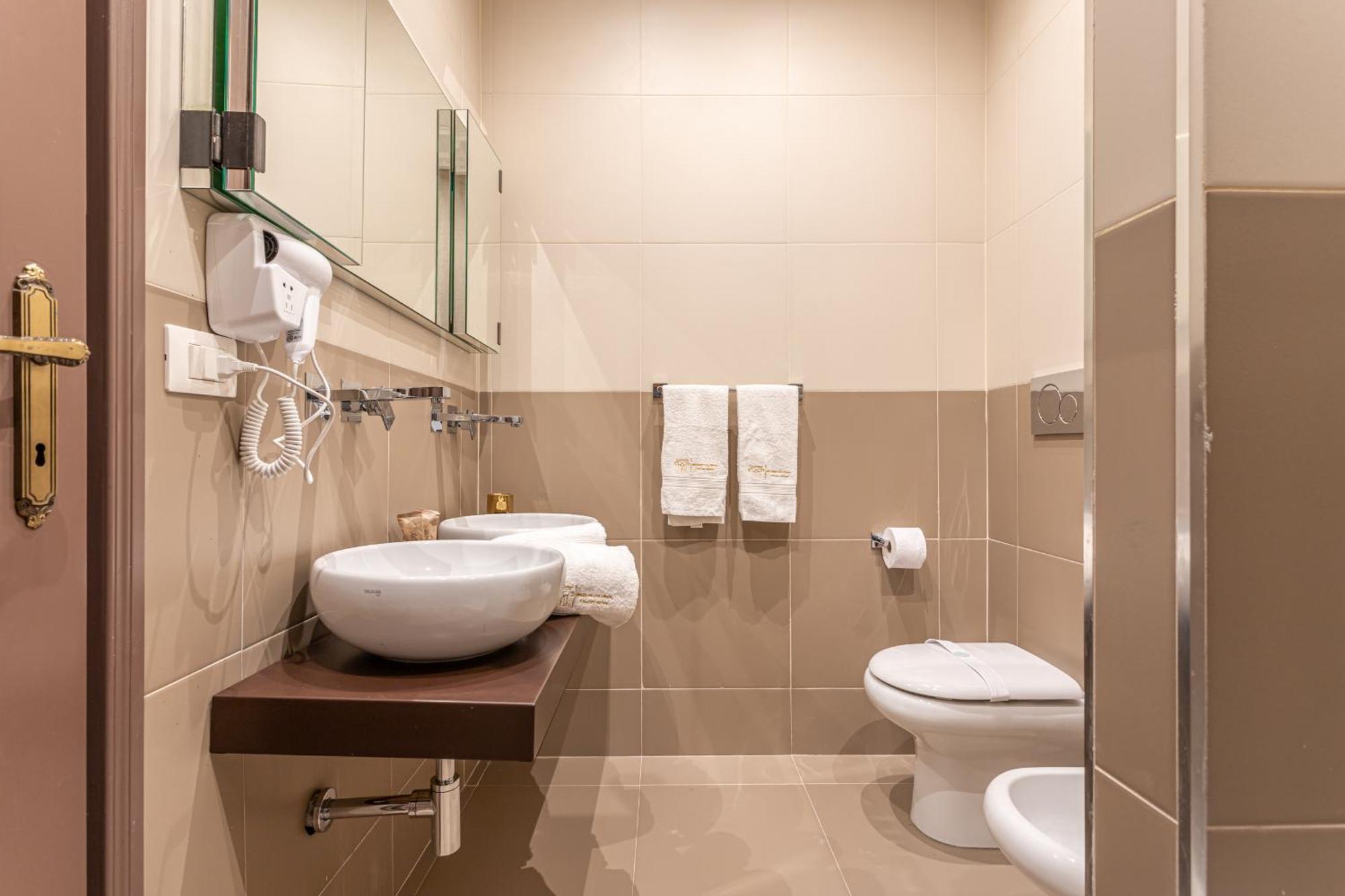 Maison Colonna Luxury Apartamento *