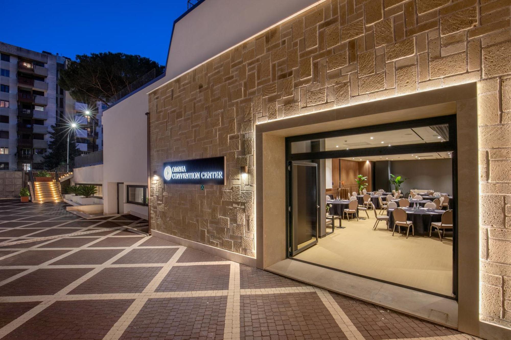 Shangri-la 4* Roma