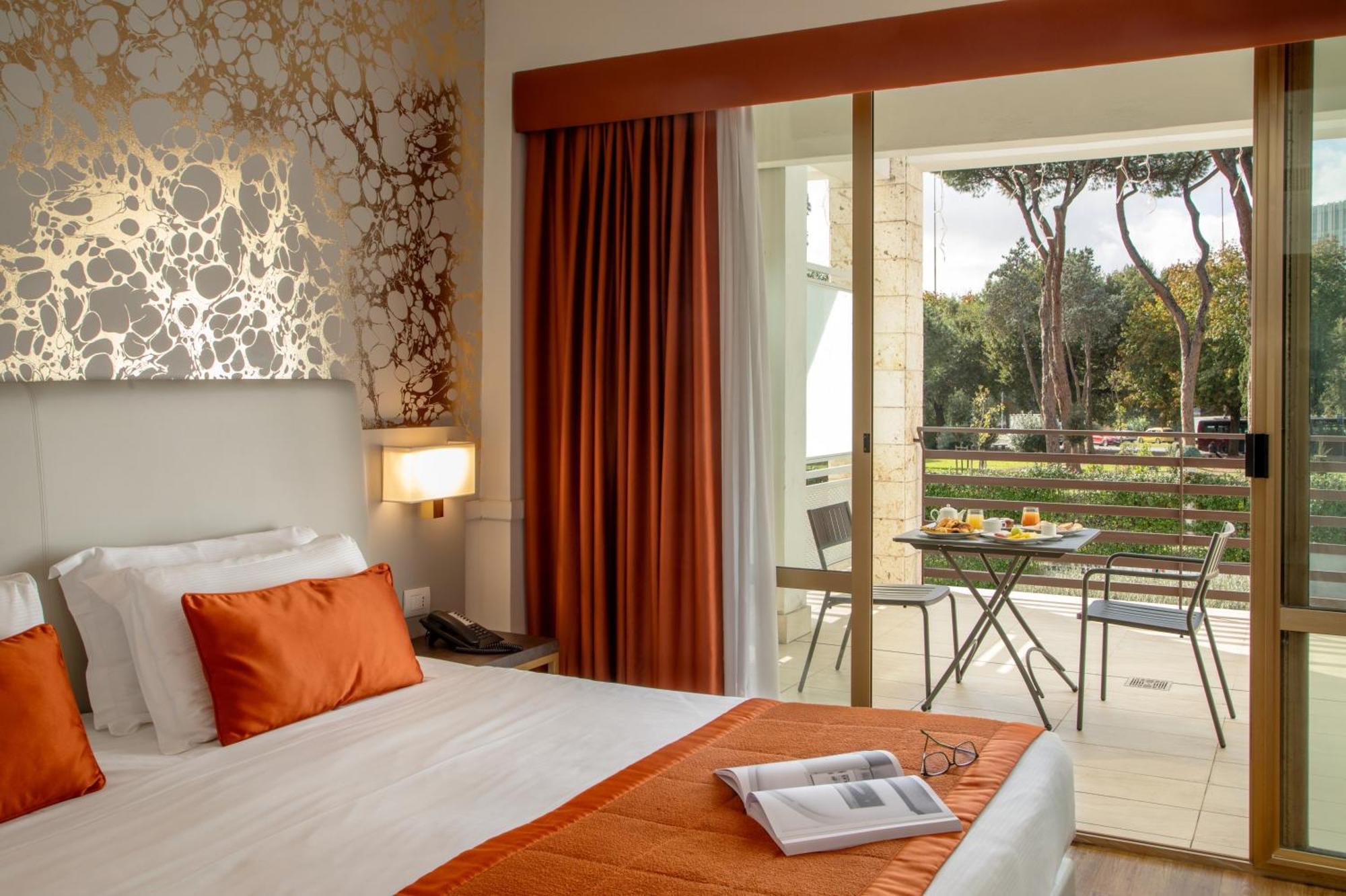Shangri-la Hotel 4*