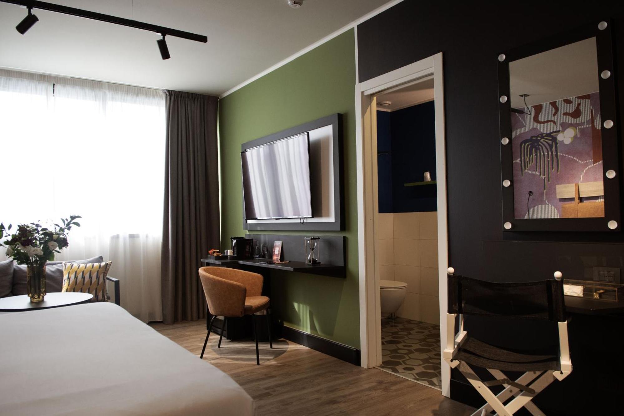 Hotel Movie Movie Rom