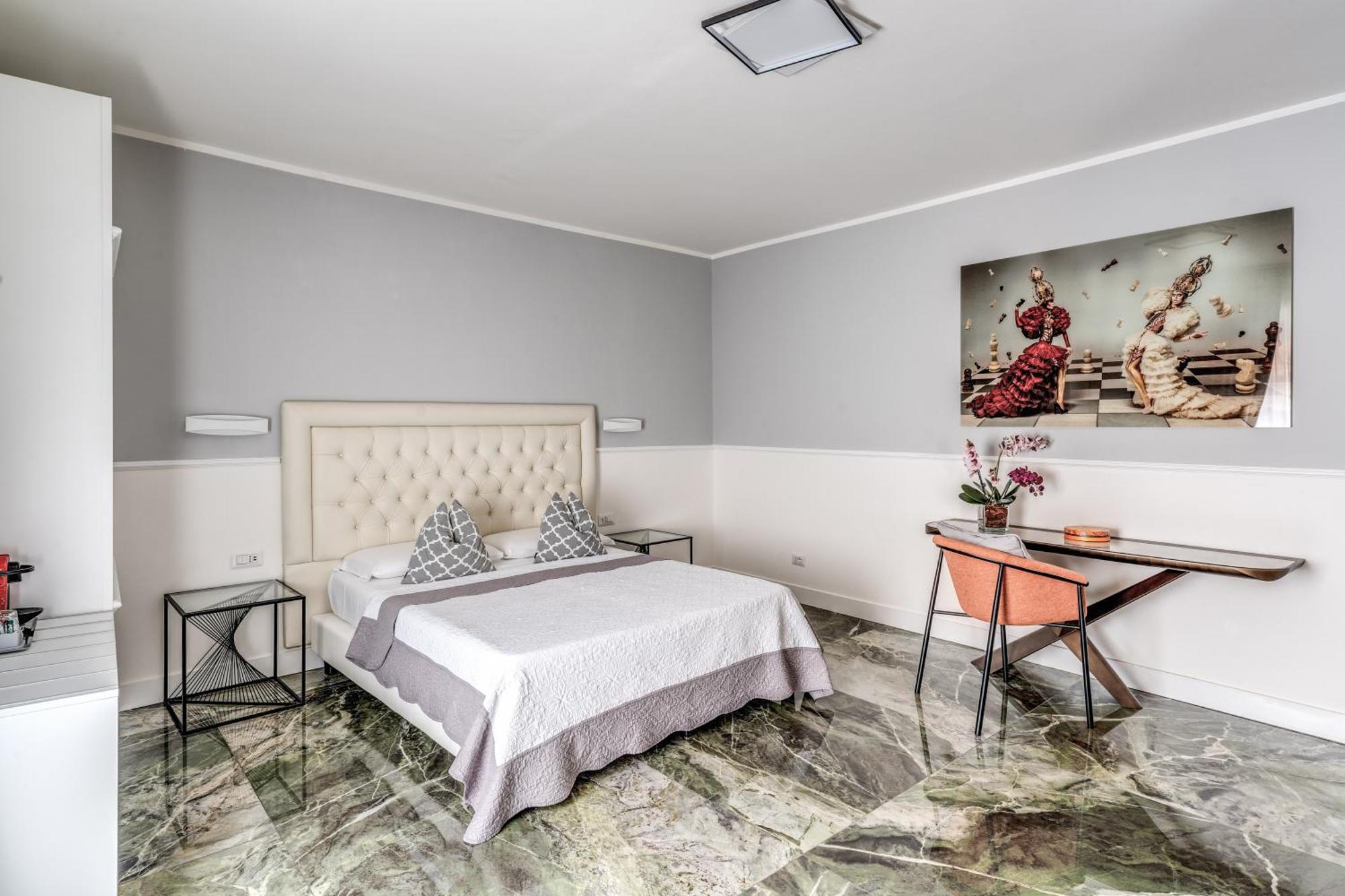 Spanish Step Dream Suites Rome