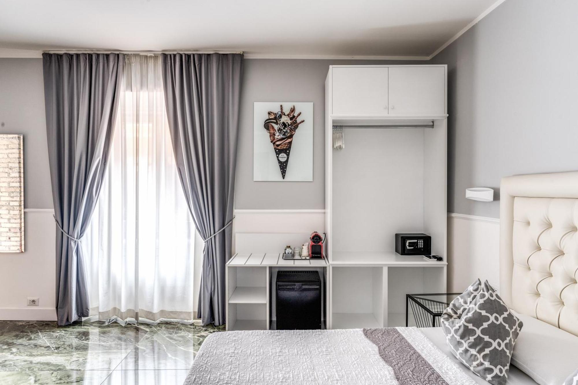 Spanish Step Dream Suites * Rome