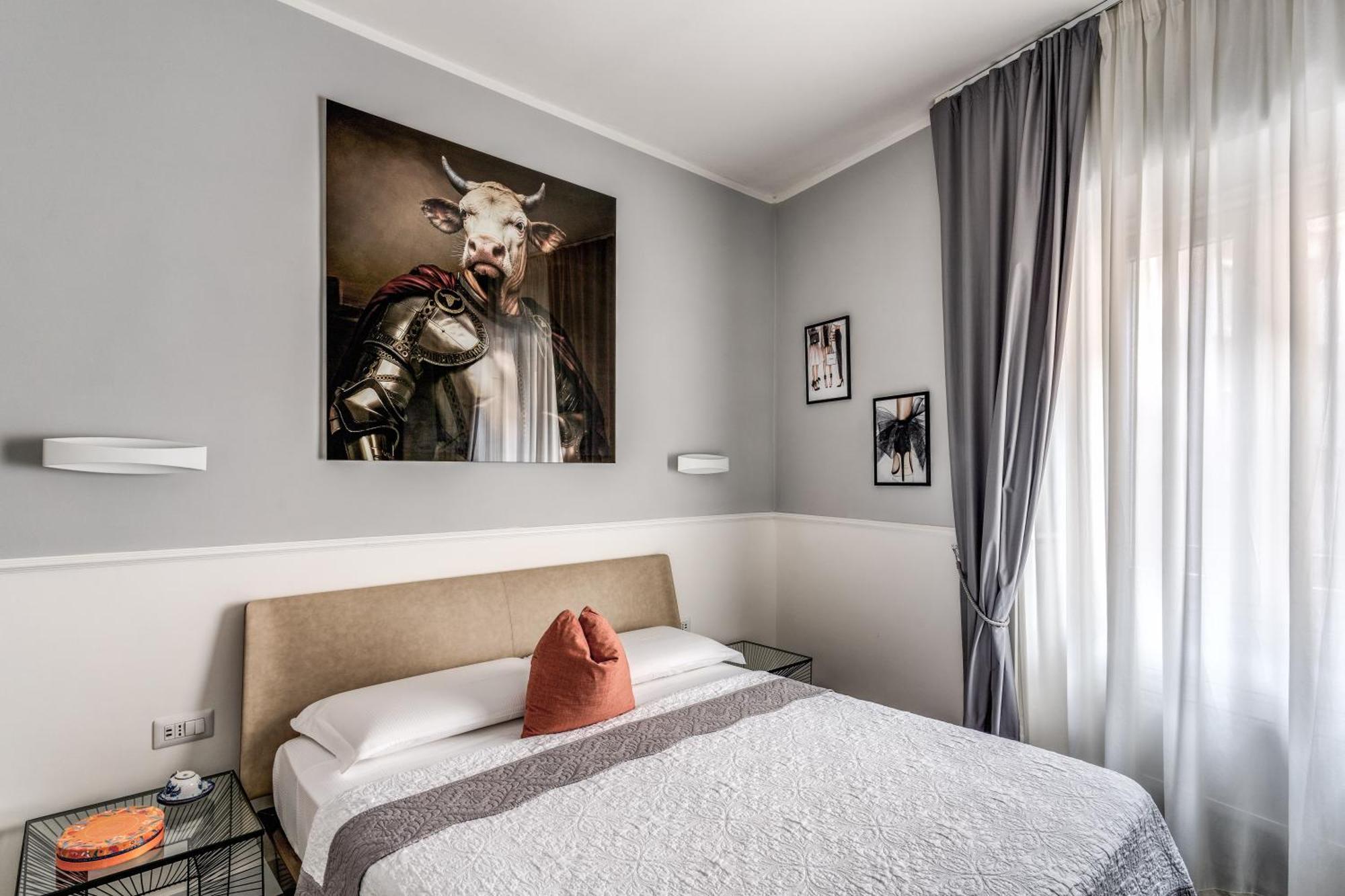 Spanish Step Dream Suites