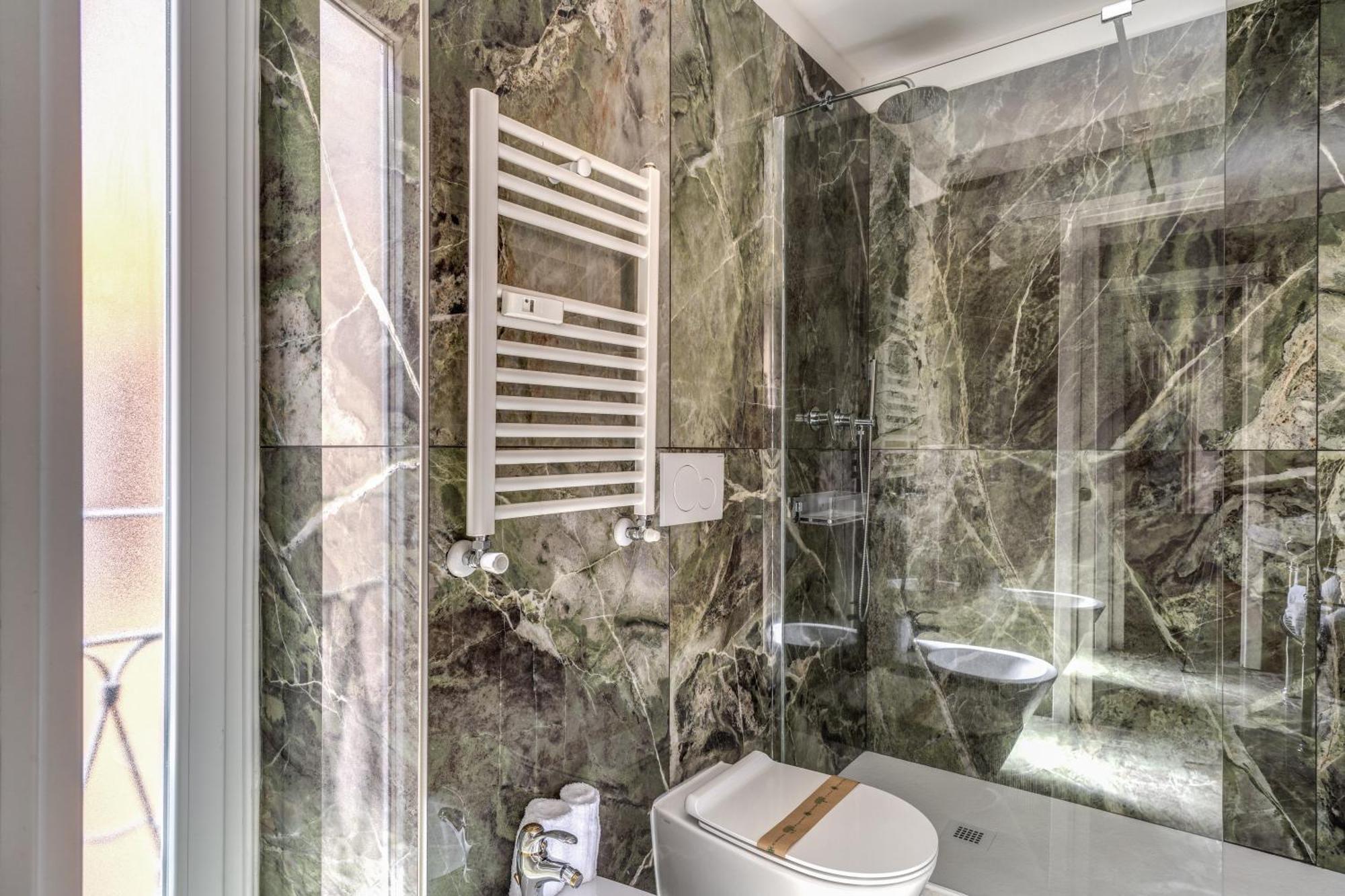 Spanish Step Dream Suites Guest house