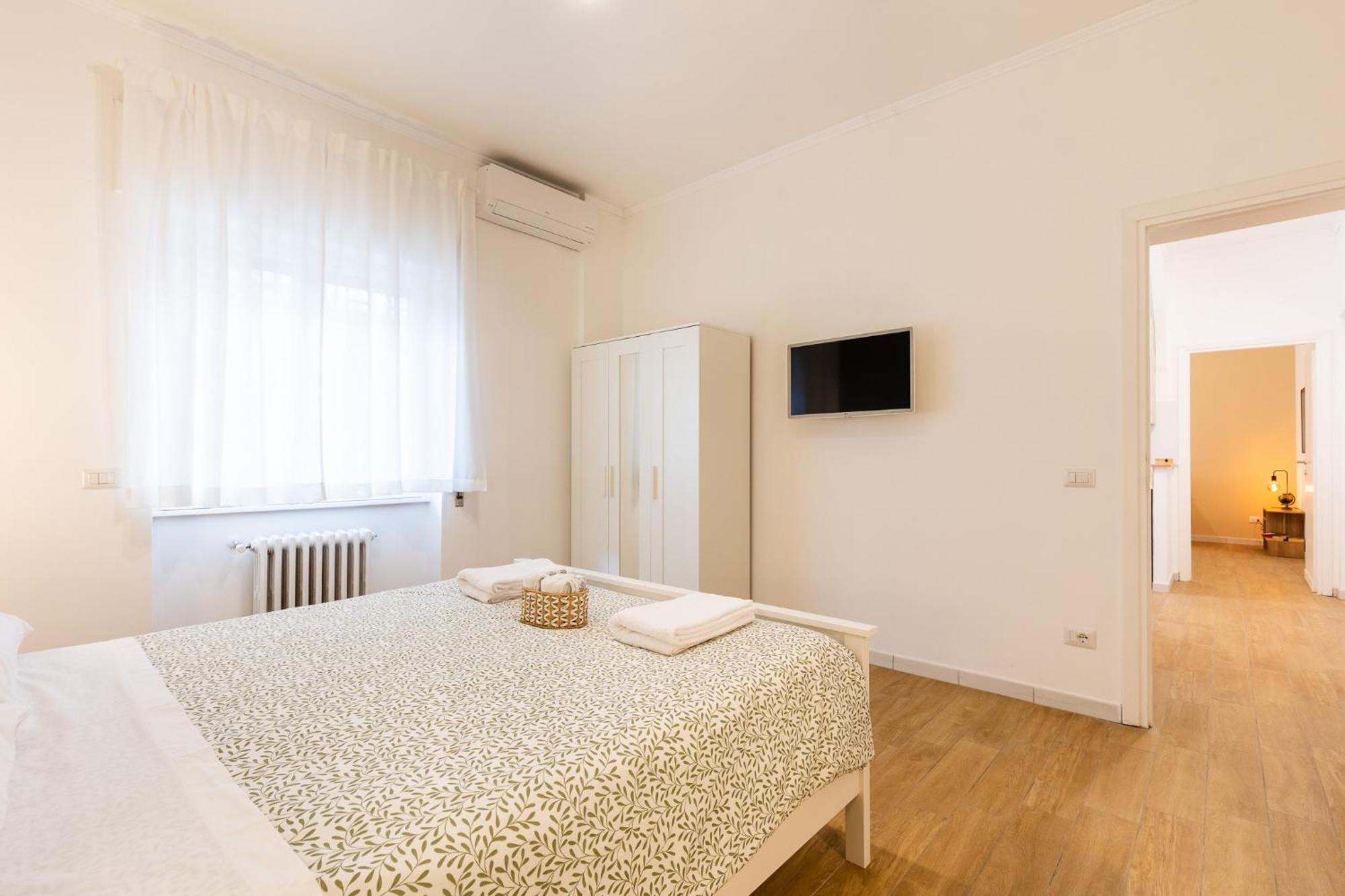 Gemelli Di Fausto, Intera Casa Roma