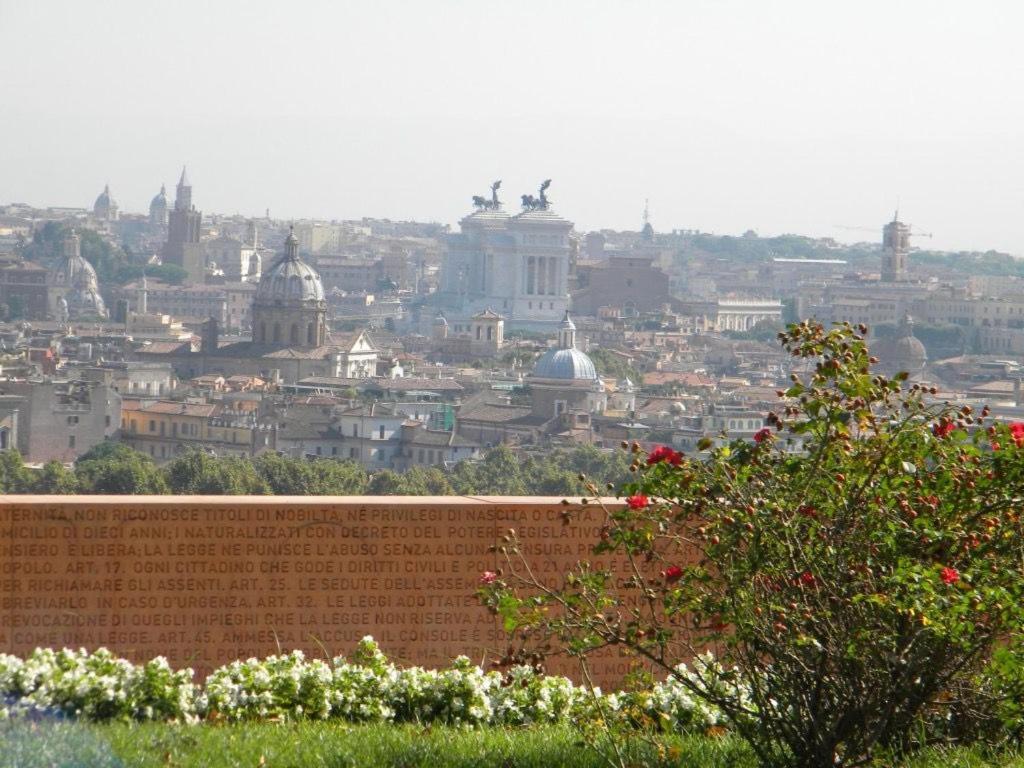 Candelor's House - & Garden Trastevere Roma