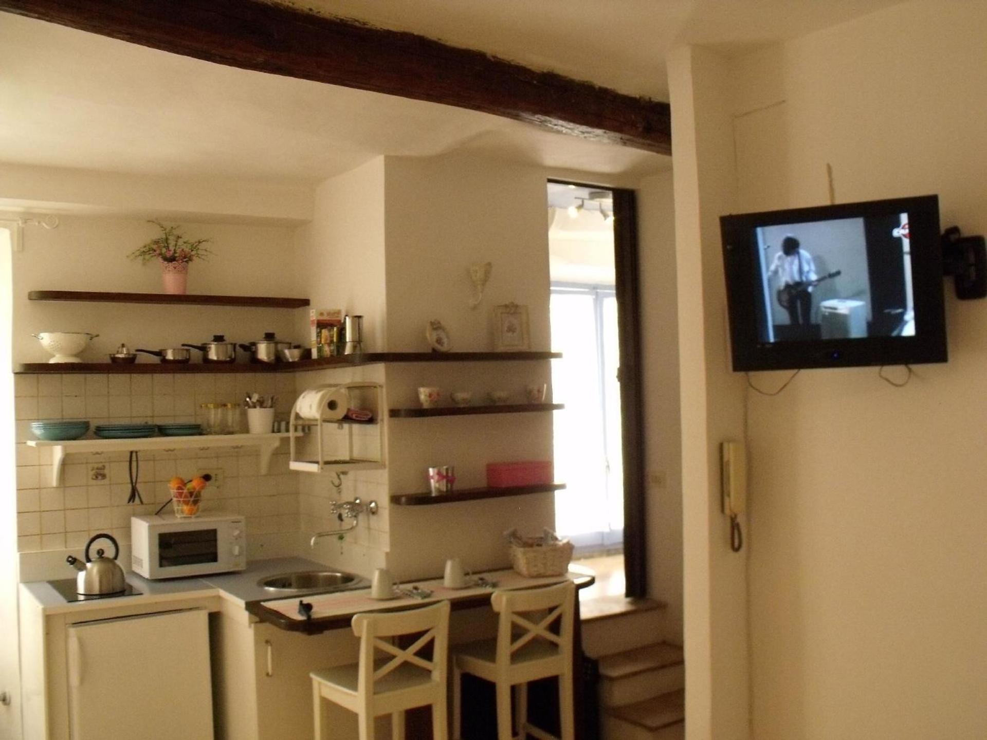 Romantisches Studio Im Lebhaftesten Viertel Roms Appartamento