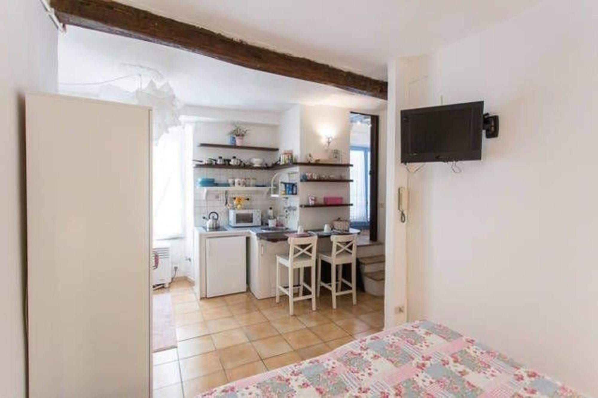 Apartamento Romantisches Studio Im Lebhaftesten Viertel Roms *