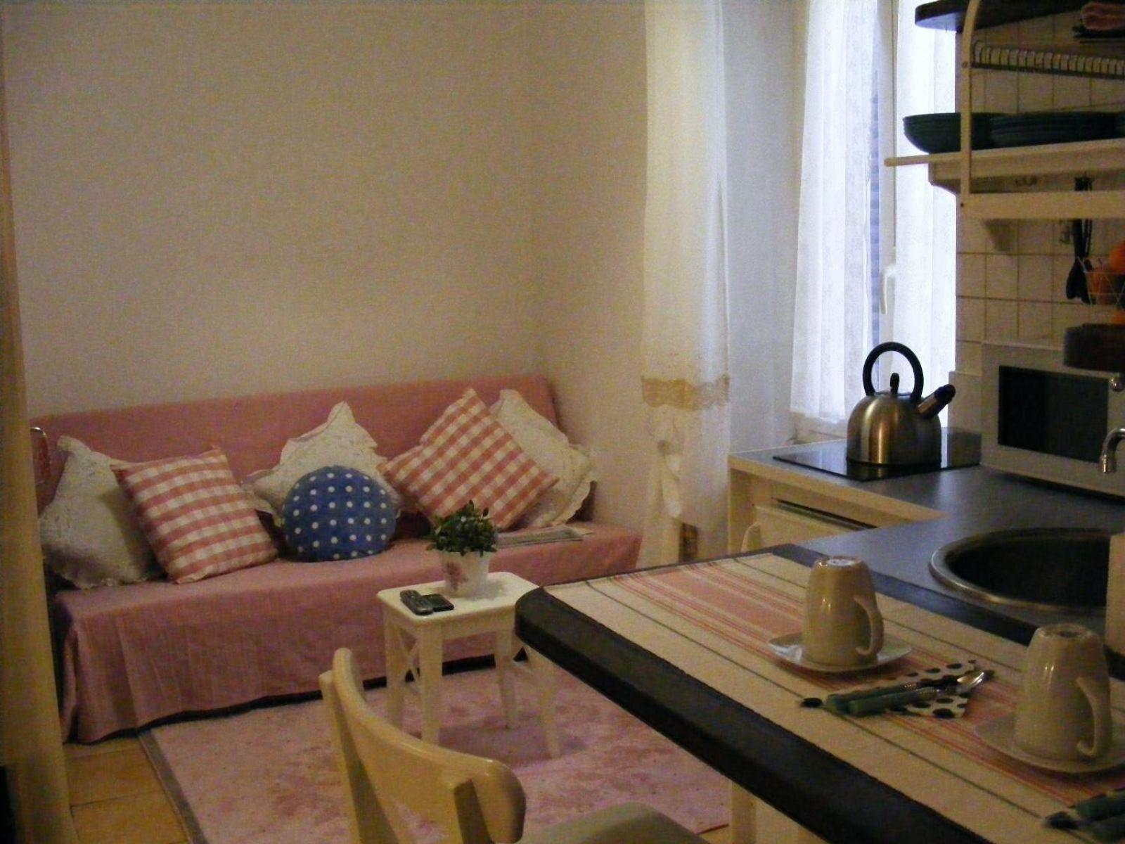 Apartamento Romantisches Studio Im Lebhaftesten Viertel Roms