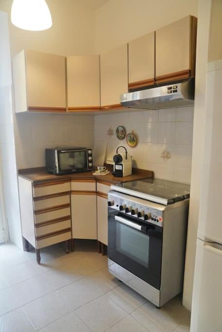 Domus Piramide Apartment Rom