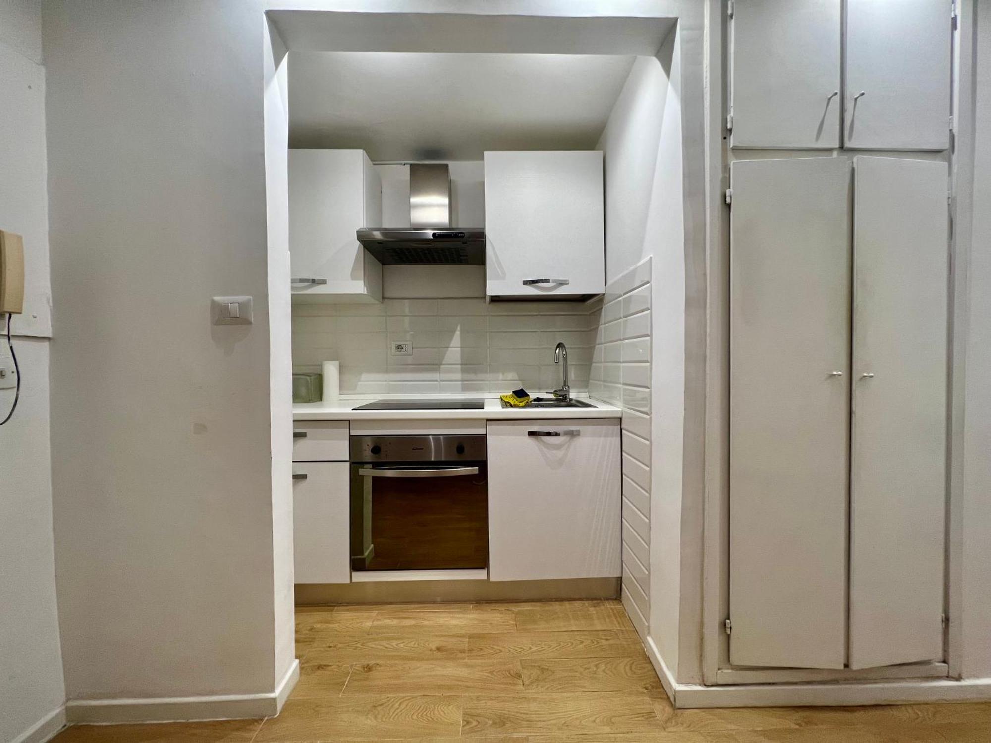 Tiny Bedsit Apartamento *