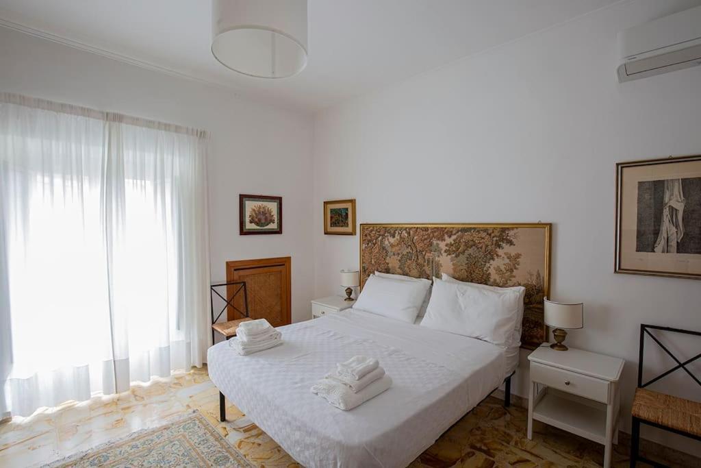 Appartamento Dimora Al Colosseo, 2 Bedrooms *