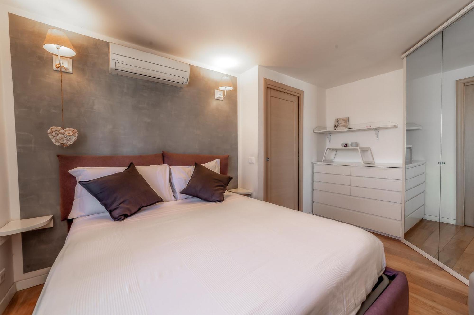 Cozy Penthouse With Terrace And View * Roma