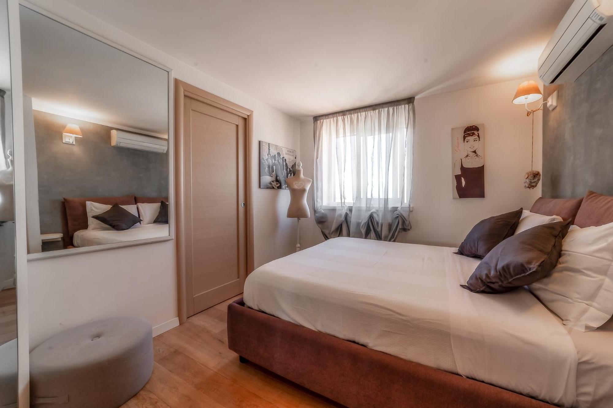 Apartamento Cozy Penthouse With Terrace And View Roma
