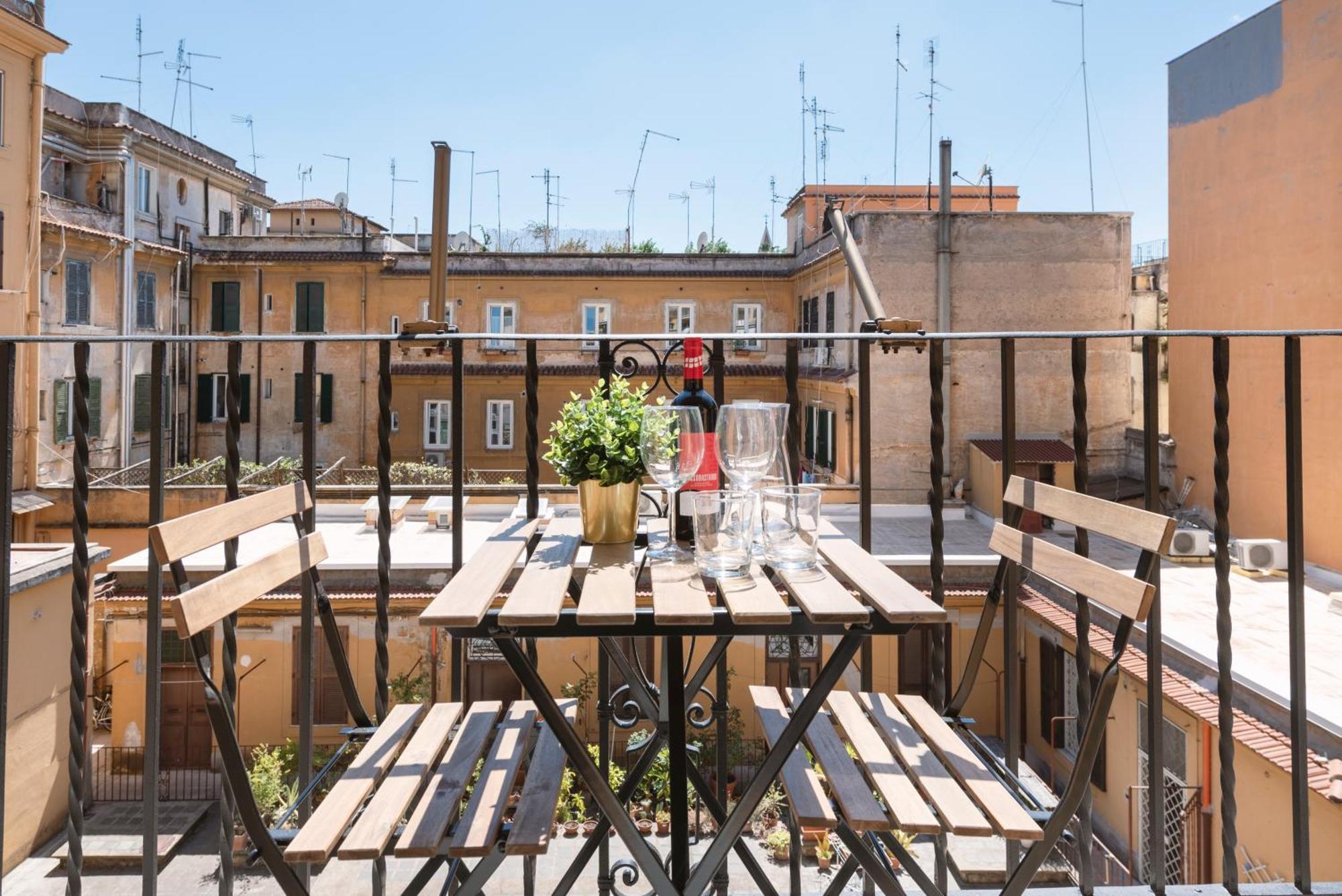 White Flat 60 -san Lorenzo- Apartment