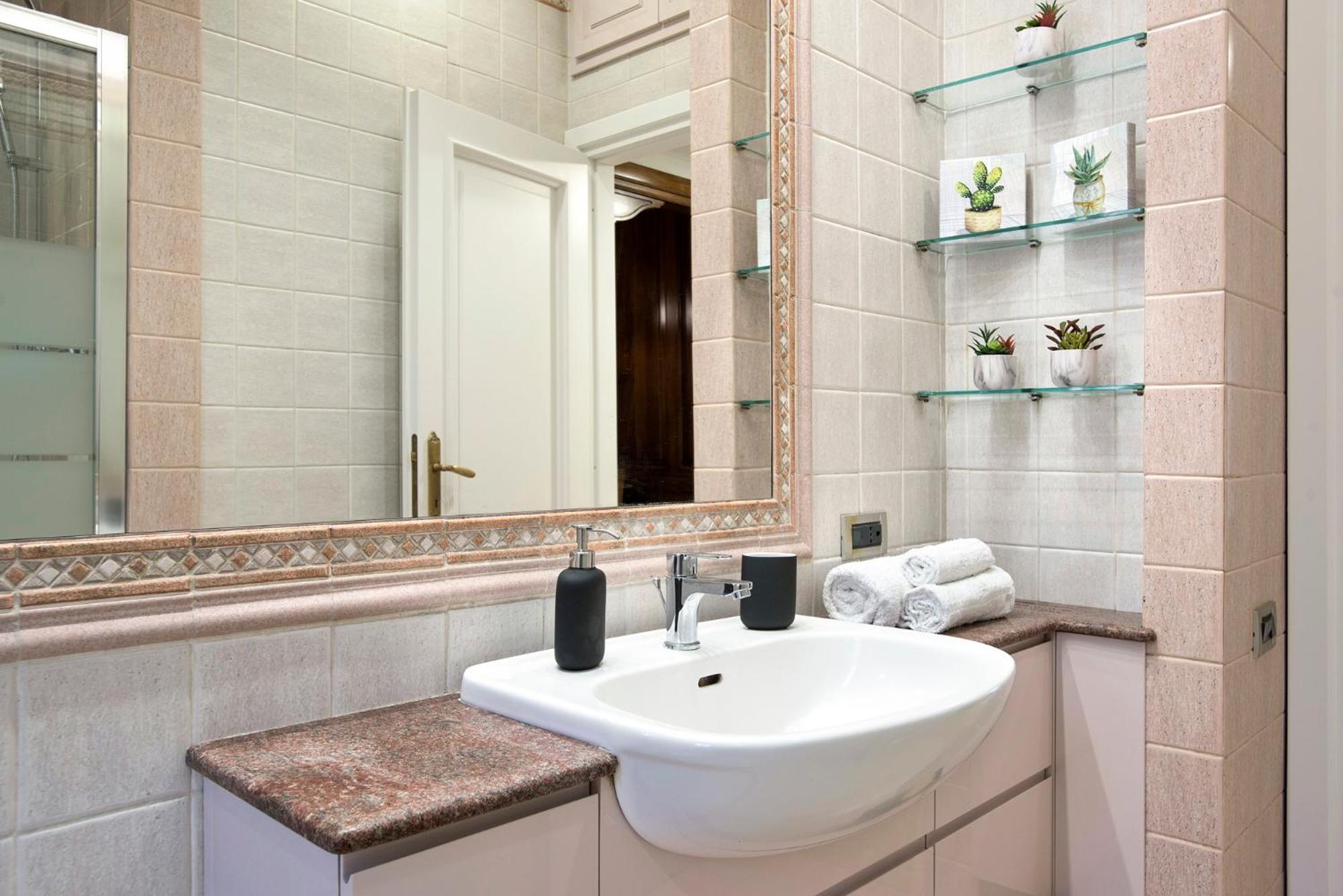 Appia Luxe - A Poche Fermate Del Centro Apartamento Roma