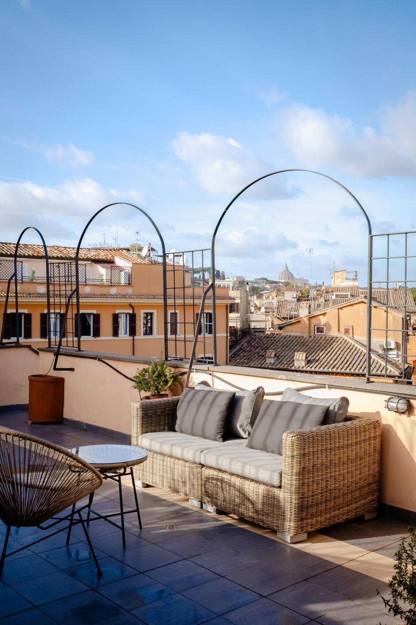 Amazing Penthouse With Terrace And Rooftop In Trastevere *