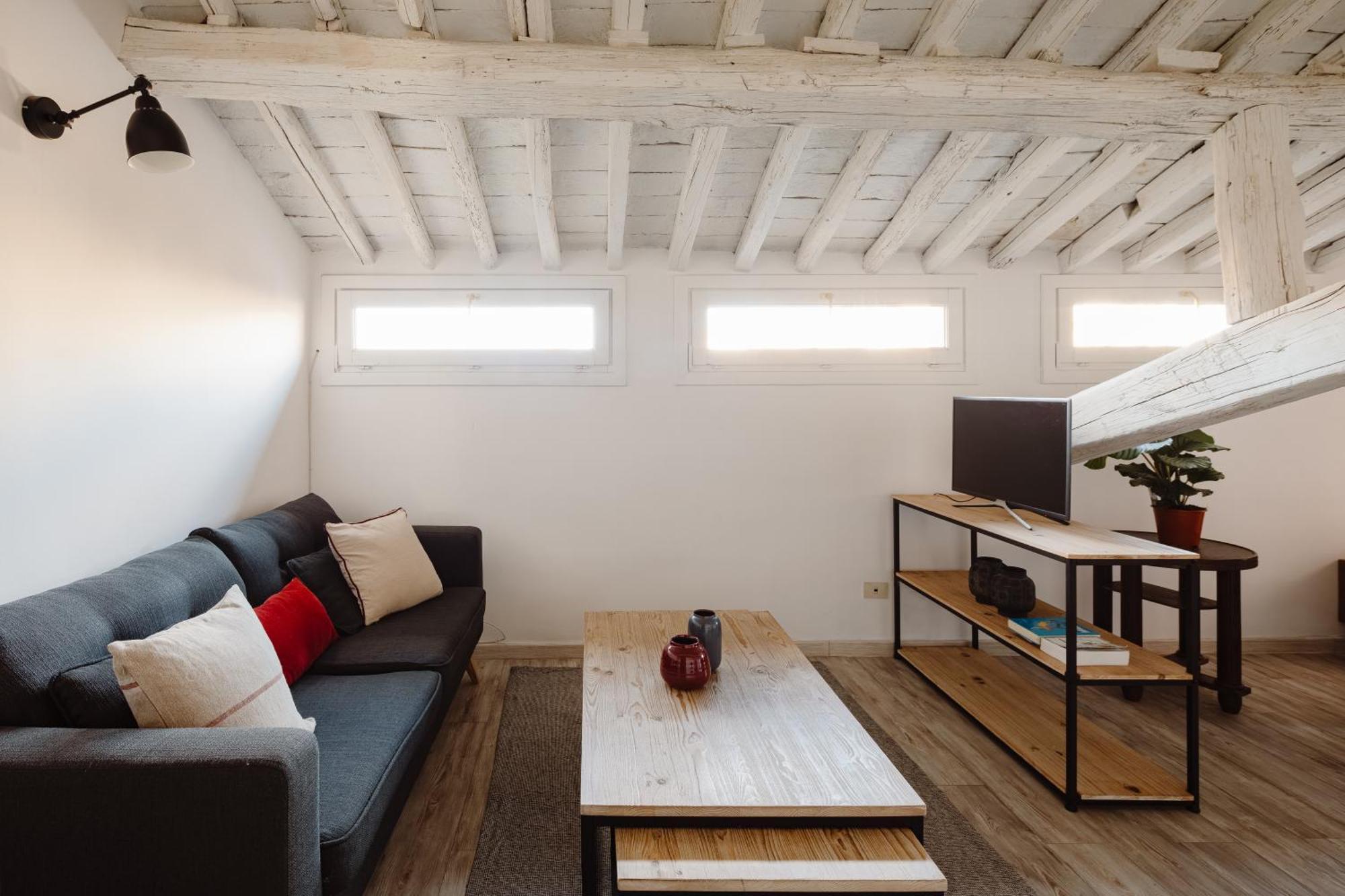 Amazing Penthouse With Terrace And Rooftop In Trastevere *