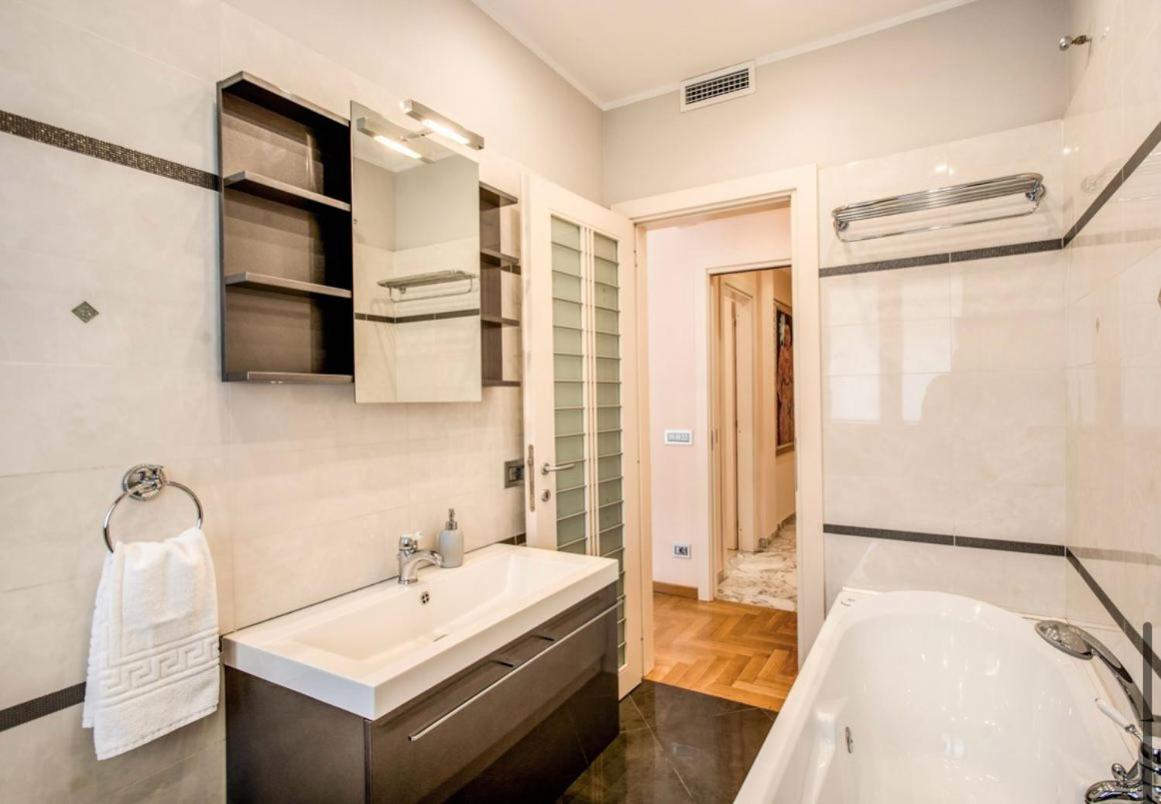 Apartamento La Dolce Of Via Veneto - Prestigious With Wonderful Terrace In The Historic Center
