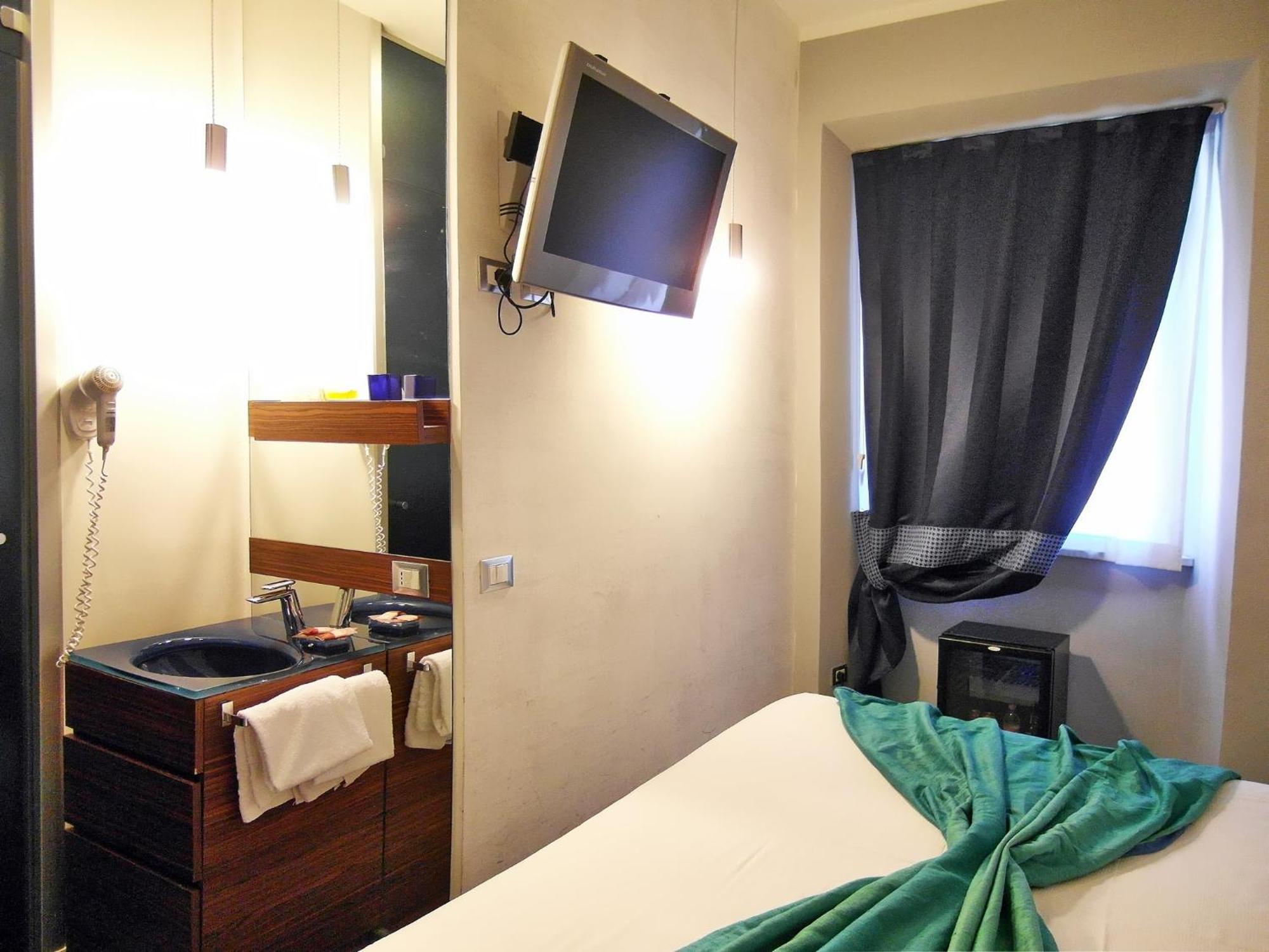 California Hotell 3*