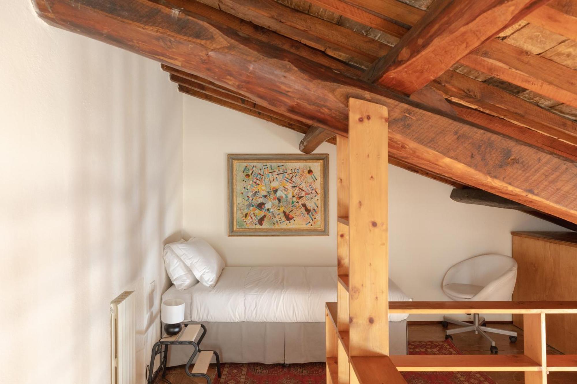 Classic And Chic In Trastevere Apartment Rome