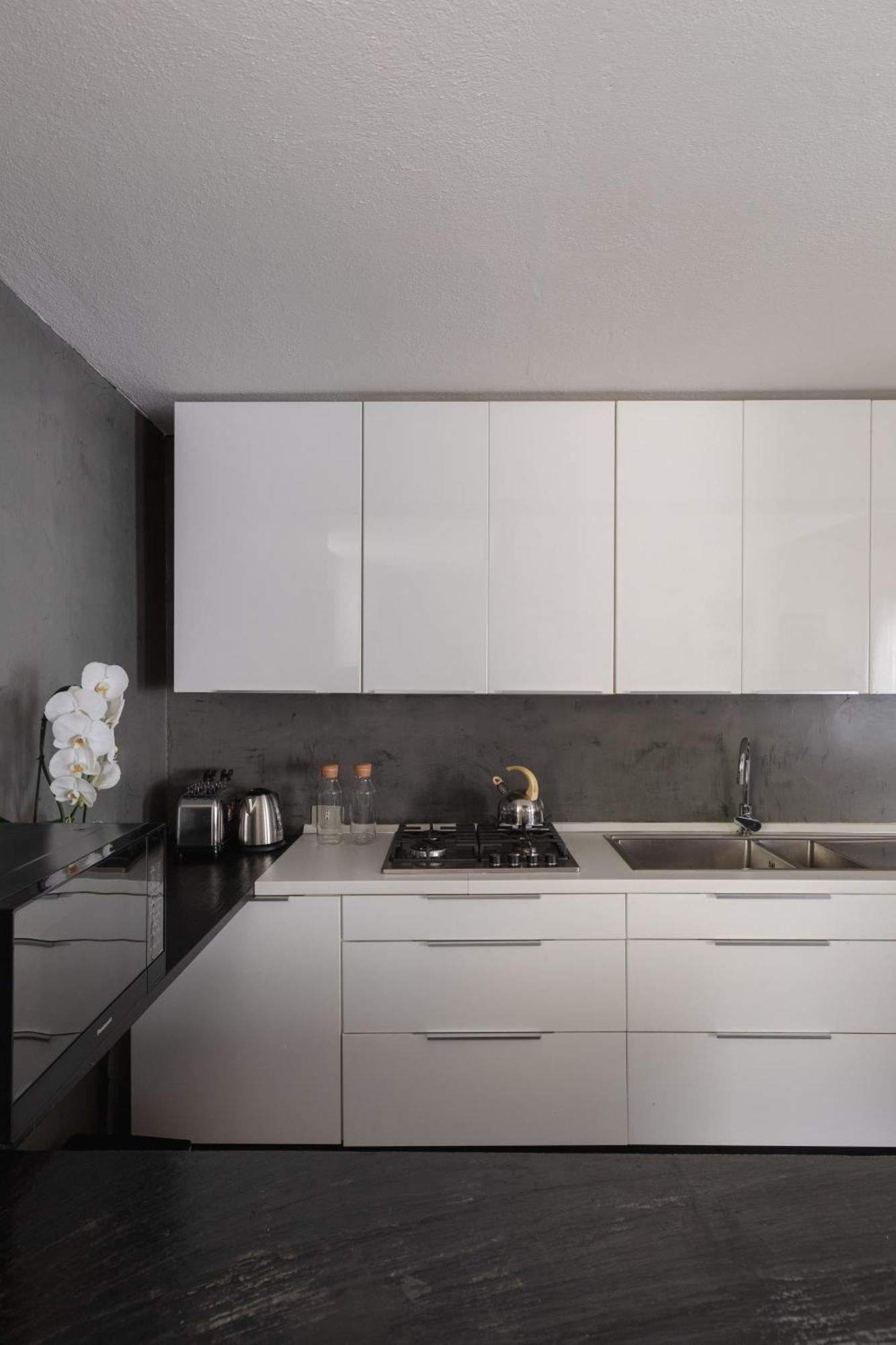 Classic And Chic In Trastevere Apartment Rome