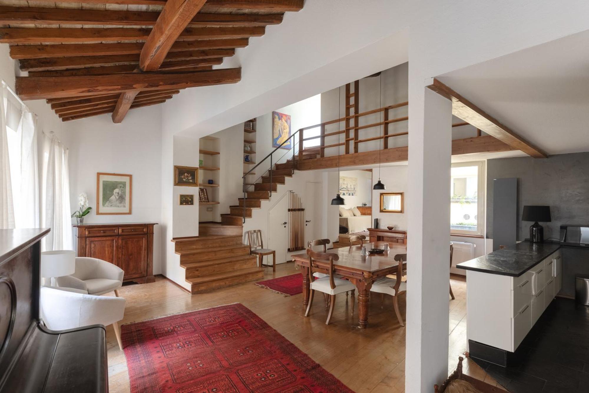 Classic And Chic In Trastevere Rome