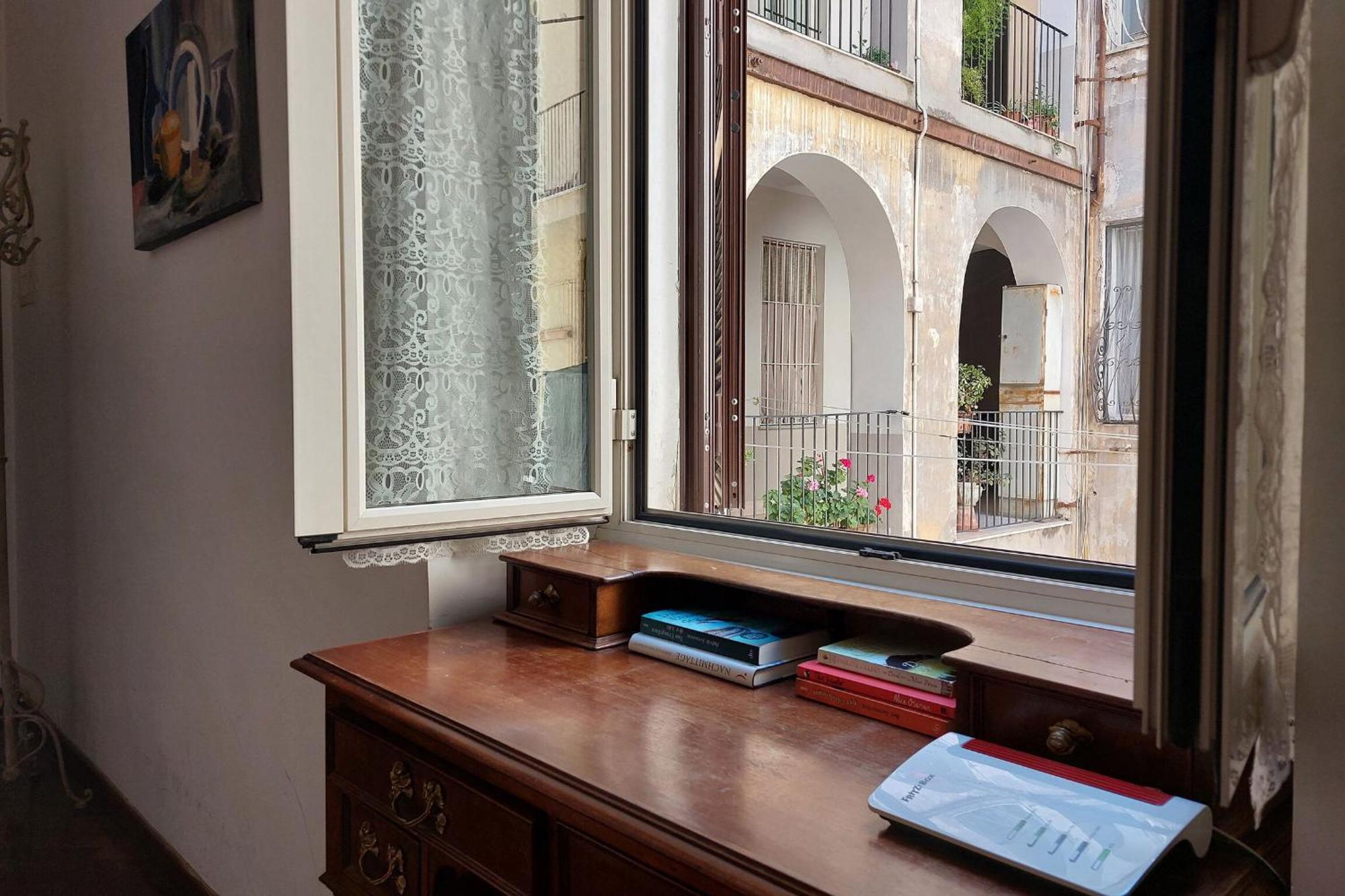 Apartment 1 Bd With Balcony San Giovanni By Halldis Rom